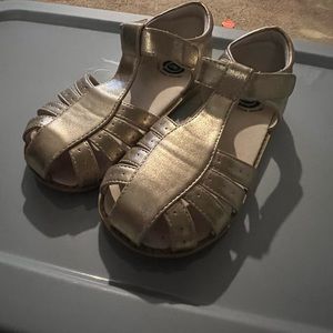 LIVIE & LUCA SANDALS.